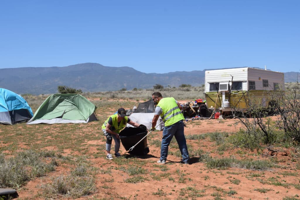 Tread Lightly Impact Report: BFGoodrich® Tires Outstanding Trails: Trash Dogs Cottonwood Cleanup DSC 0125 1024x683