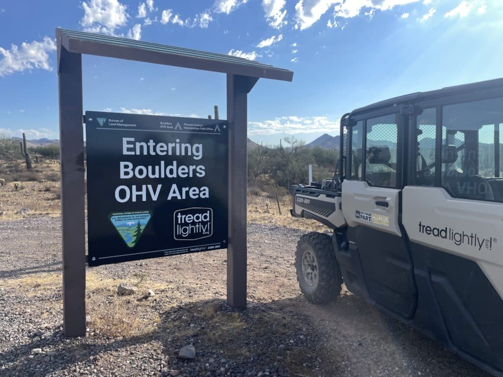 Tread Lightly! Impact Report: Boulders OHV Sign Installation IMG 2883 1024x768