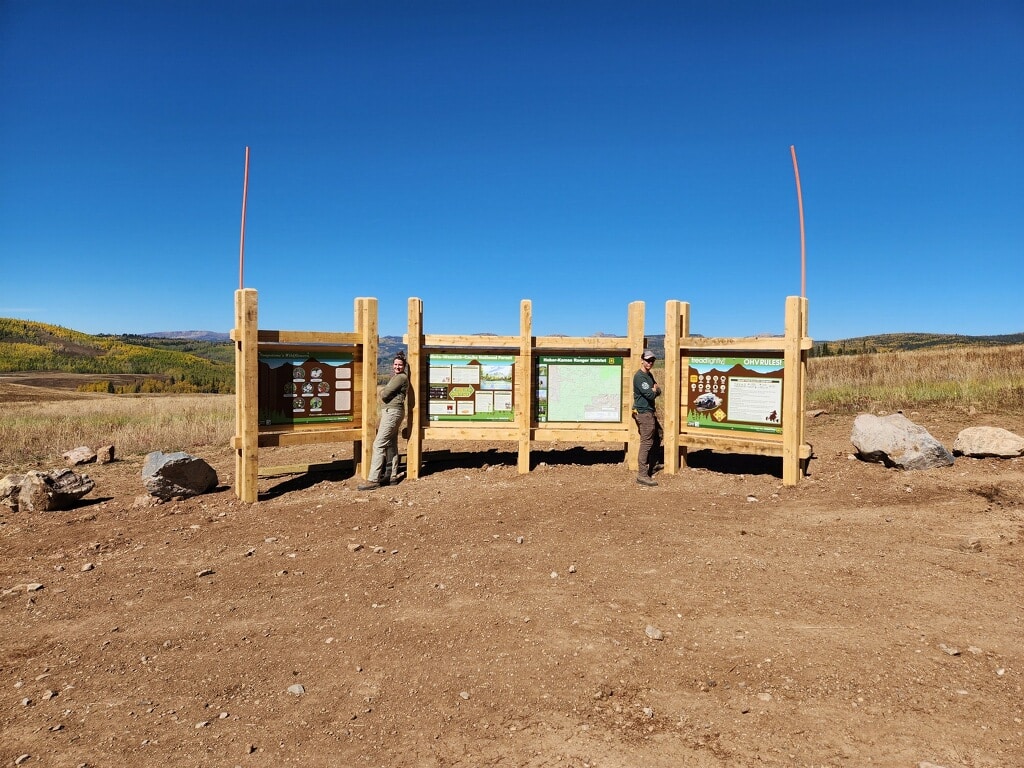Tread Lightly! Impact Report: Heber-Kamas National Forest Soapstone Basin Kiosk Installation IMG 20231012 123914