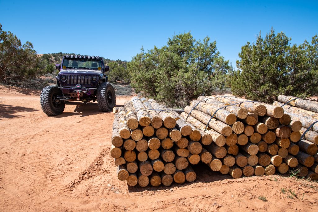 Tread Lightly! Impact Report: Top of the World Fencing and Kiosk Project 20250415 TL Moab TOTW Trail Clean Up 6909 1024x683