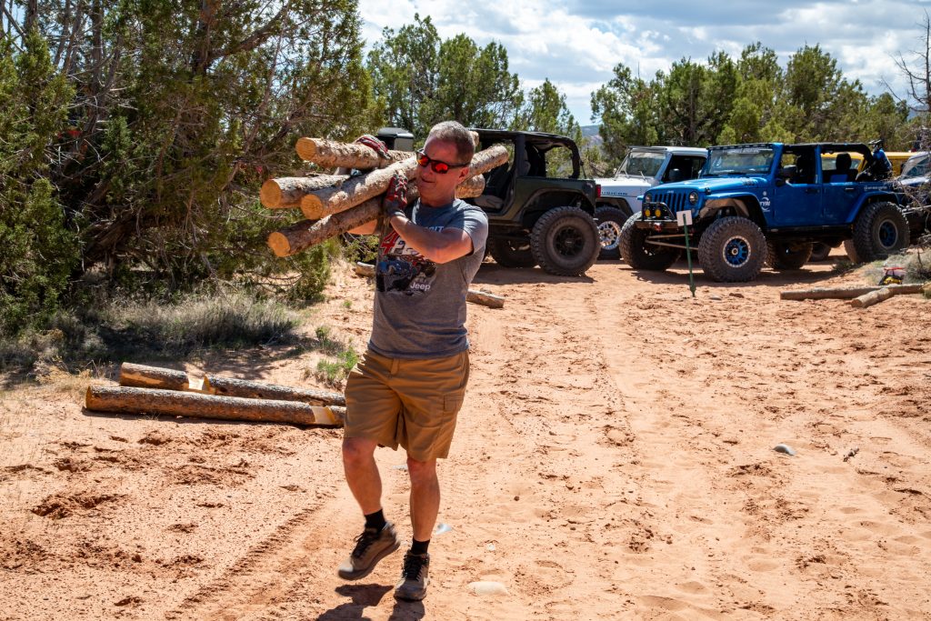 Tread Lightly! Impact Report: Top of the World Fencing and Kiosk Project 20250415 TL Moab TOTW Trail Clean Up 6967 1024x683