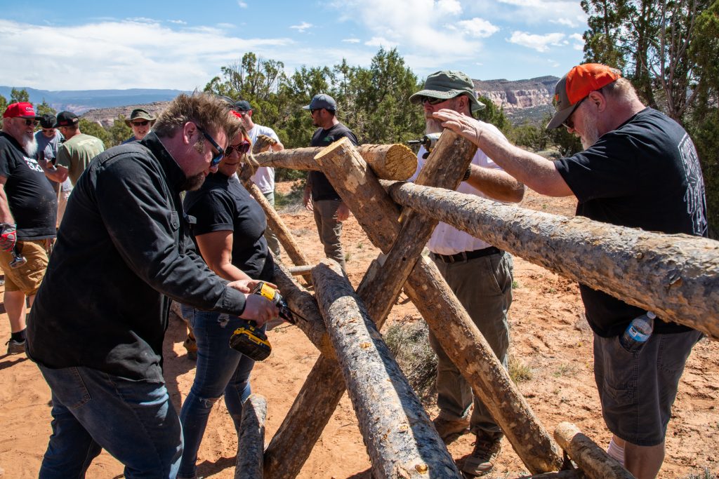 Tread Lightly! Impact Report: Top of the World Fencing and Kiosk Project 20250415 TL Moab TOTW Trail Clean Up 7002 1024x683