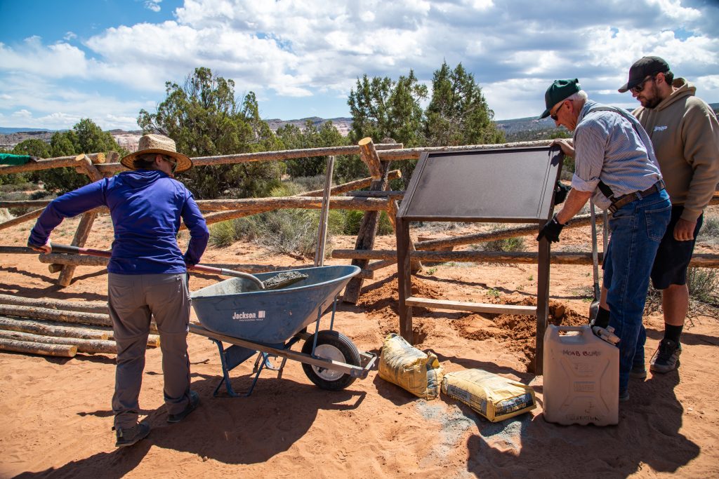 Tread Lightly! Impact Report: Top of the World Fencing and Kiosk Project 20250415 TL Moab TOTW Trail Clean Up 7119 1024x683