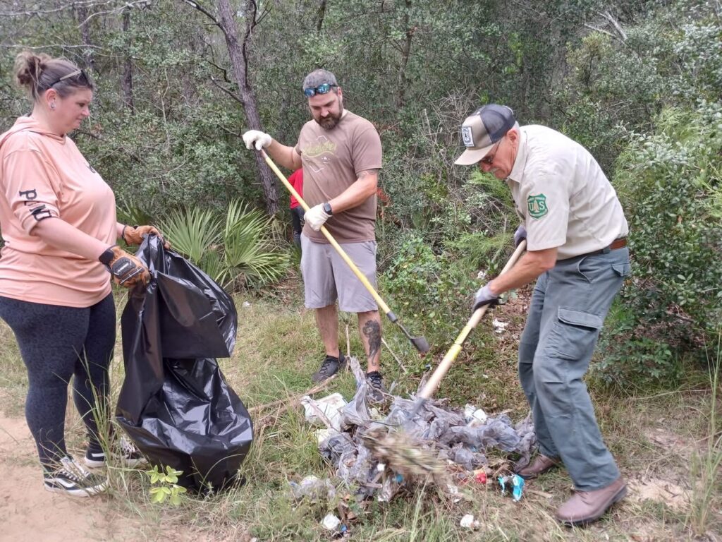 Tread Lightly! Impact Report: Ocala National Forest National Public Lands Day Clean and Krawl IMG 5143 1024x768